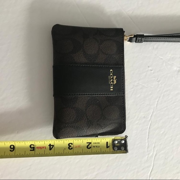 Coach Wristlet - Picture 7 of 8